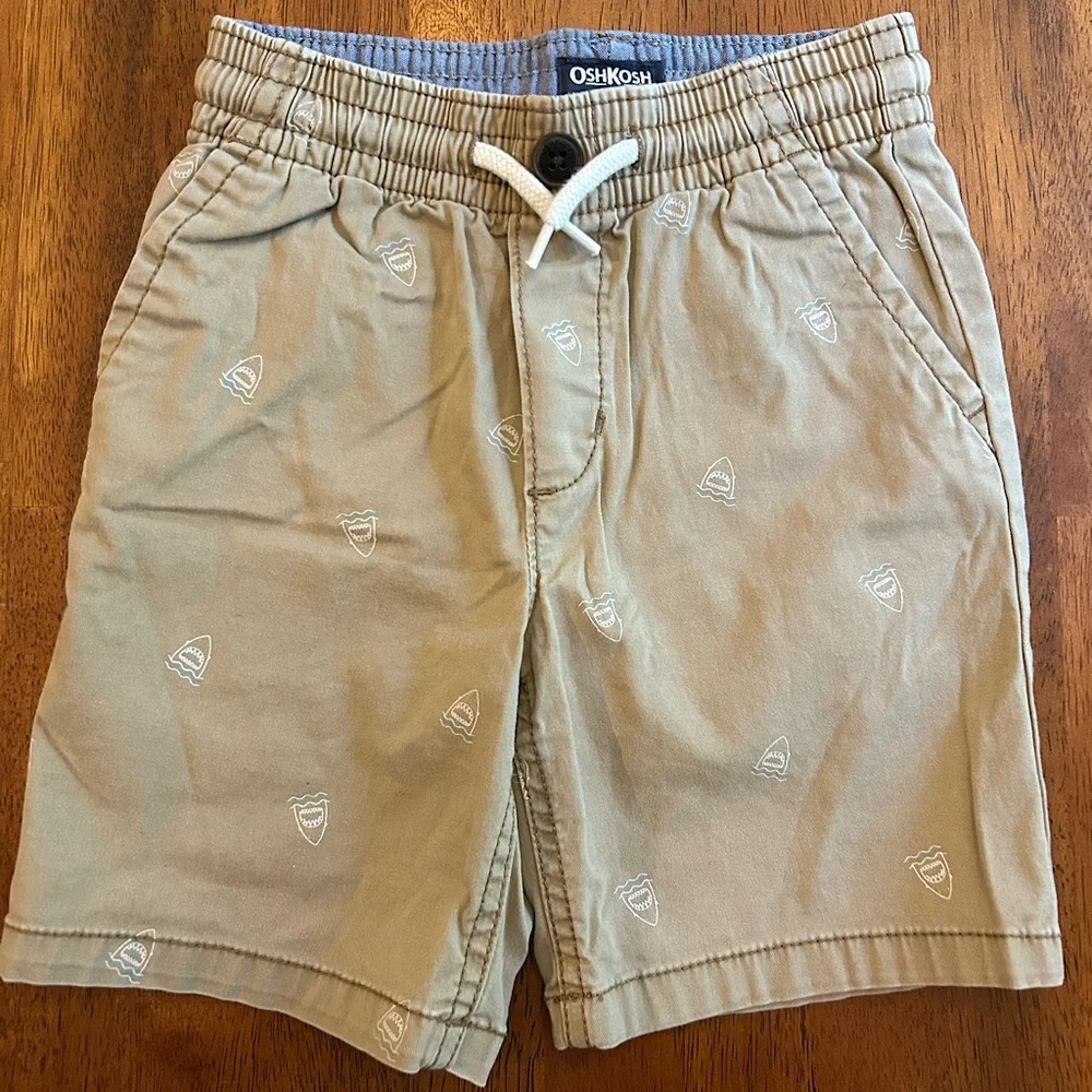 OshKosh B’gosh Khaki Shark Shorts | Boys Size 4T | Summer Vacation Bottoms